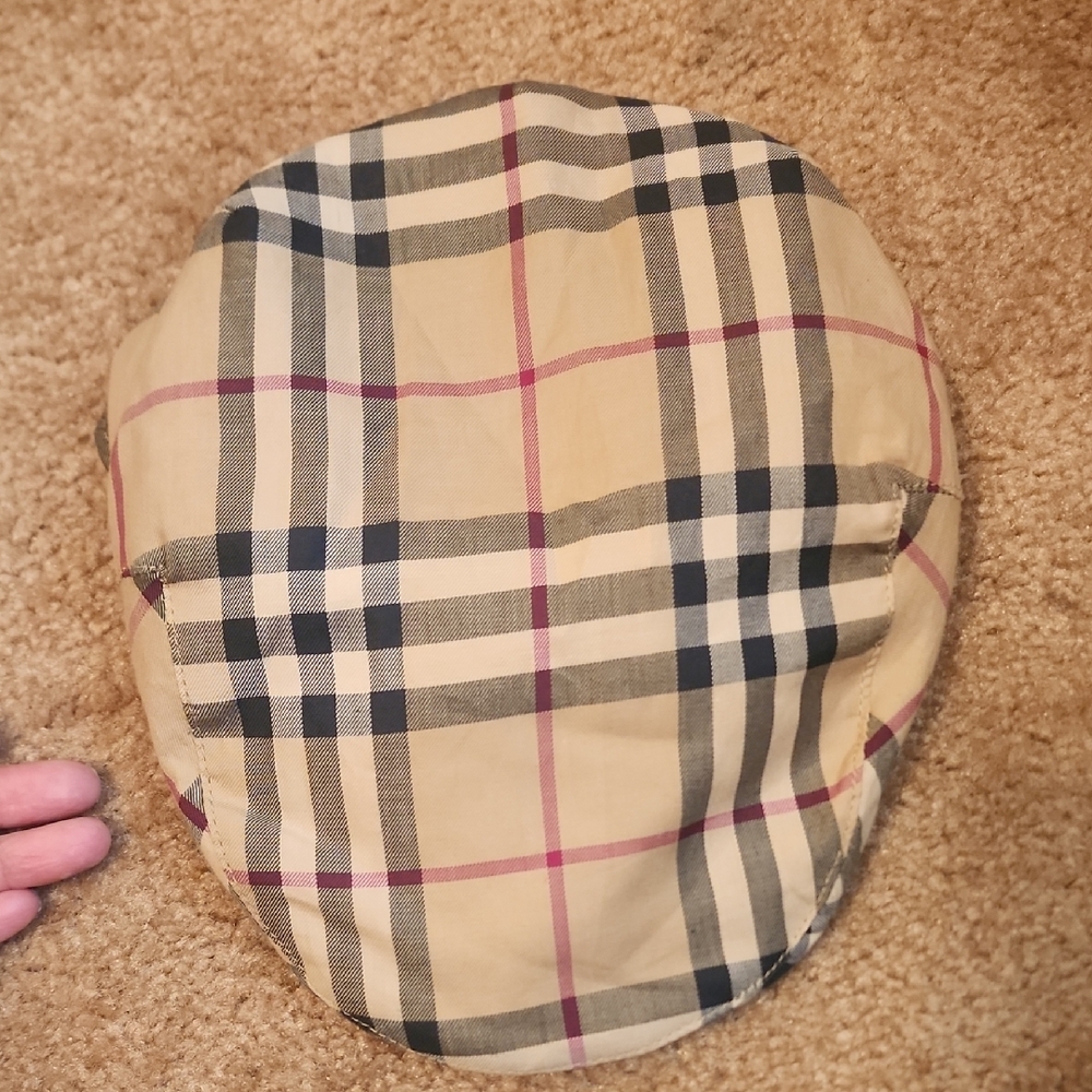 Burberry Newsboy Cap - Picture 2 of 11